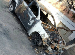 «Лексус» за два миллиона рублей сожгли в Таганроге