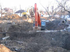 Водоканал продлил срок устранения аварии на Русском поле до 21:00