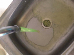 МУП «Водоканал» удивил жителей Северного микрорайона необычным цветом воды