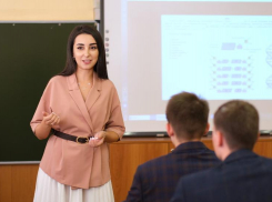 Будет ли снижена «бумажная» нагрузка на таганрогских учителей