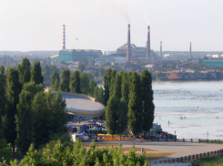 В долгах, как  в шелках, любимый Таганрог