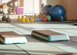 После вмешательства Матвеево-Курганской прокуратуры одна из школ получила спортинвентарь и мебель