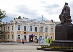  2.5 млн выделил губернатор для ремонта гостиного двора Таганрога