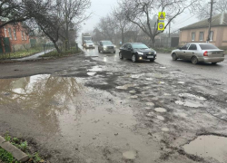 Улица Ломоносова в Таганроге обрастает новыми географическими названиями 