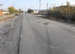 В Сады-1 в Таганроге новая дорога начала разрушаться