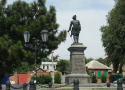 В Таганроге планируется выделить более 4 млн рублей на уборку города