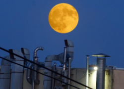 Таганрожцы и суперлуние: будут ли вещие сны во время «кровавой Луны»