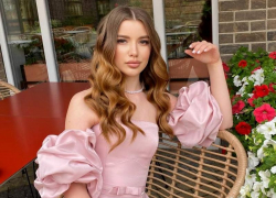 Восьмой участницей «Мисс Блокнот 2023» становится 18-летняя студентка Юлия Винникова 