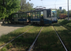 В Таганроге с рельс вновь сошел трамвай