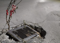 В Таганроге на Чехова опасная ливневка