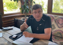 "Прививка благо, что спасет от вымирания нацию". - Олег Пахолков - гл. редактор ИД "Блокнот" за инъекцию от ковида