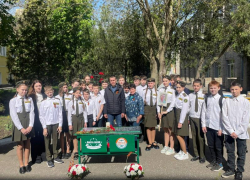 В Таганроге появилась "Парта Героя", установленная в честь погибшего участника СВО 