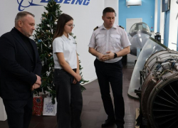 Региональные депутаты исполнили небесную мечту юной таганроженки