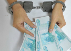 В Таганроге  дамочку, сидимую за  кражу и разбой, задержали за  мошенничество