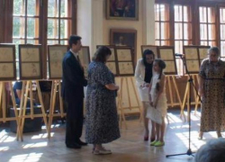 Таганрогу передали фотоархив семьи Алфераки