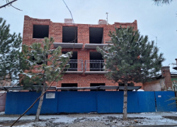 Администрация решает не все: чиновники объяснили, как началась стройка в историческом центре Таганрога