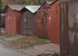 Замглавы Таганрога прокомментирует ситуацию с незаконными гаражами и ларьками