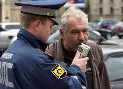 Полицейские поймали очередного пьяного водителя без прав