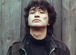 21 июня родился советский рок-музыкант Виктор Цой