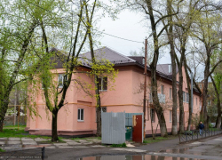 Доживут ли таганрожцы из аварийного дома на Большой Бульварной до расселения и компенсаций?