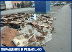 В Таганроге незаконные ларьки убирают, а мусор от них оставляют