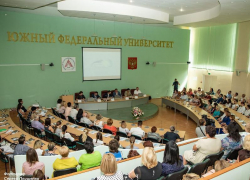 Таганрогу пообещали финансовую помощь на ремонт и строительство школ