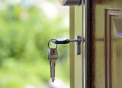 Женщина-инвалид из Таганрога получила квартиру благодаря прокуратуре