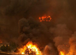 Страшный пожар в Таганроге, сгорело много зданий(ВИДЕО)