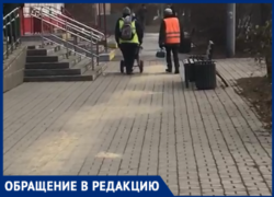 Куда исчезает песок в Таганроге?