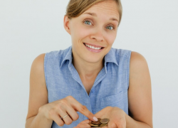 На грани: сколько таганрожцам приходится занимать, чтобы свести концы с концами