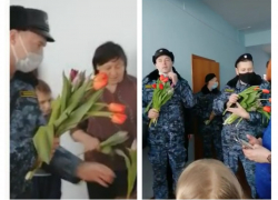 «Вам, любимые!»: судебные приставы поздравили с 8 марта милых дам из Донбасса