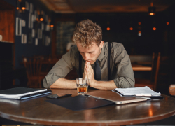 Двойной праздник в Таганроге: День без алкоголя и День случайных приступов поэзии