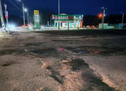 Жители 1-го Нового переулка в Таганроге жалуются на разрушенную дорогу: власти обещают ремонт в 2026 году