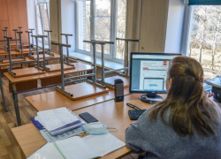 В школах Таганрога могут вновь ввести дистанционное обучение