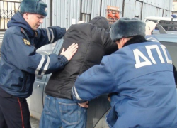 Рядом с Таганрогом задержали автомобиль «Ауди Q7» который находиться в розыске
