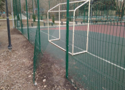 Таганрожцам в футбол играть не запретишь