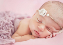 Один случай на 729 тысяч: жительница Матвеево-Курганского района родила четверняшек