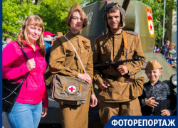 Таганрожцы показали свою фантазию, оформив автомобили к Дню Победы