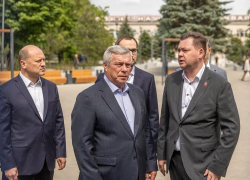 Губернатор и глава Администрации города посетили скандальные стройки Таганрога 