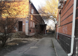 Многострадальный дом в Таганроге на Греческой наконец снесут. Но сначала там поработают археологи