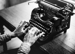 Востребованность журналистов на Дону растет: какую зарплату предлагают СМИ в 2025 году