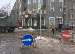 В центре Таганрога возможны пробки - проводят исследование коллектора на Петровской