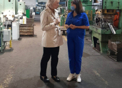 Странное знакомство:замглавы Таганрога гуляет по пустым цехам ООО "Мегалист-Таганрог"