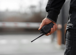 В Таганроге  житель Неклиновского района напал на сотрудника полиции