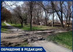 В Таганроге снесли аварийные дома, а вместе с ними и новый тротуар