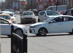 Два водителя не поделили дорогу в Таганроге