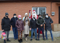В близком к Таганрогу посёлке 12 детей-сирот получили новые квартиры