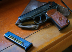 Мужчину с пистолетом задержали  пограничники под Таганрогом