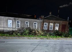  "А у губернатора спросили?": таганрожцев беспокоит "облысевший" участок города