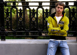 Актер Павел Деревянко приехал домой в родной Таганрог